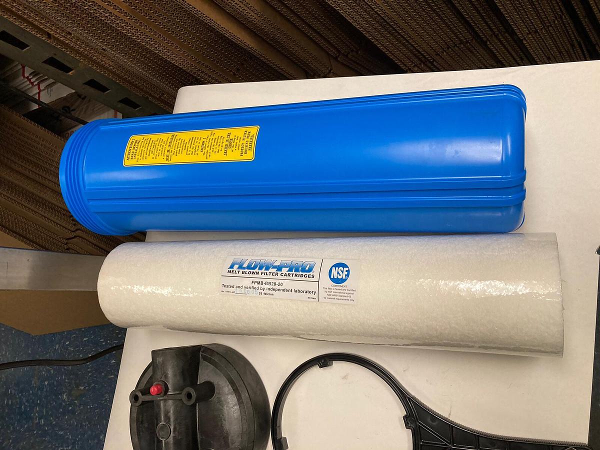 Used Flow-Pro,FPMB-BB20-20,Fliter Cartridge WITH HCWIB1000034PR2 Filter Housing Pouch