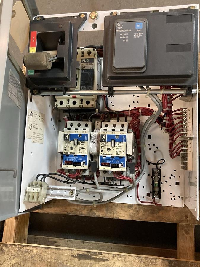 Used Cutler Hammer,Size 1,MCC Reversing Starter Feeder Bucket W200M1CFC