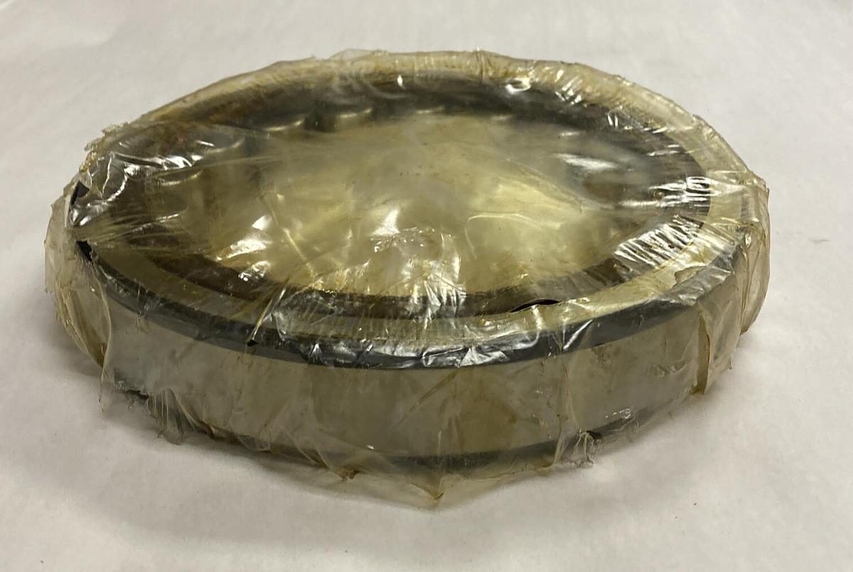 SKF,2NU26EC,Roller Bearing New no Box