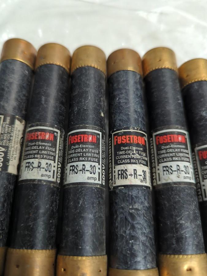 Used COOPER BUSSMANN,FRS-R-30,FUSETRON 30 AMP FUSE LOT OF 10 PRE-OWNED