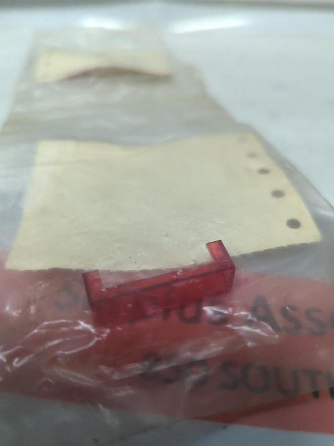 SQUARE D,9001 KXAR4,SERIES A RED PUSH-BUTTON LENS LOT OF 2 NOS