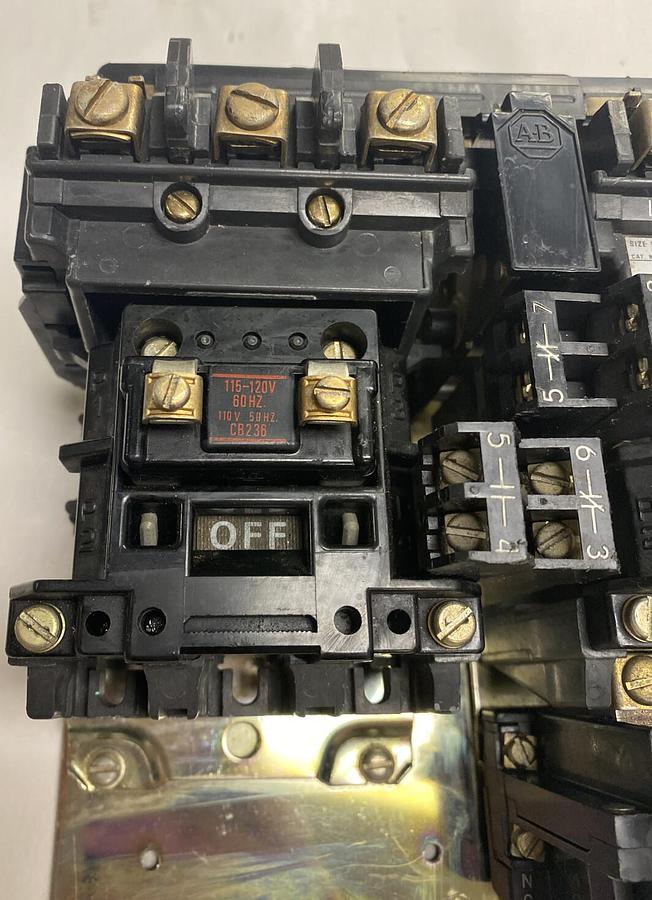 Used Allen-Bradley,505-B0D,Ser C Size 1 Reversing Starter 27AMP 600V 120V Coil