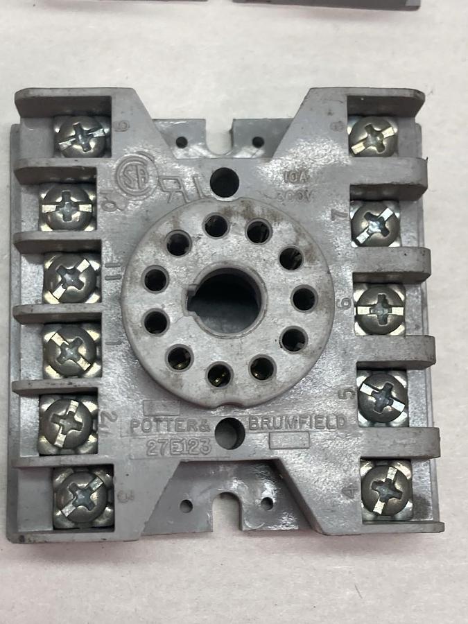 Used Potter & Brumfield,27E123,Relay Socket 11 Pin Round LOT OF 6
