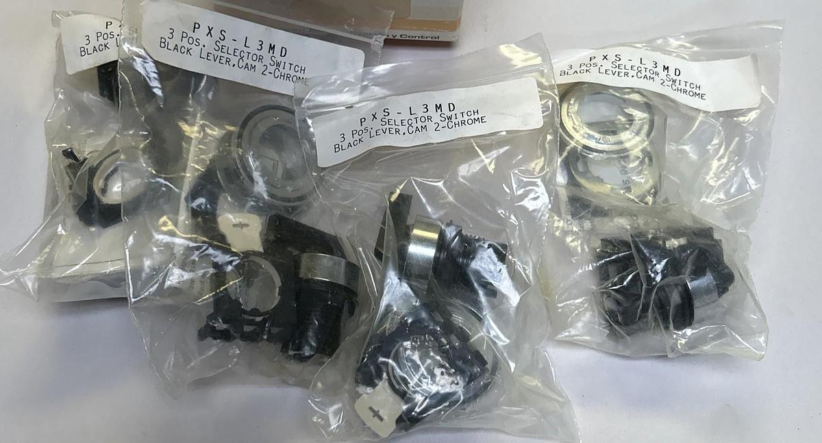 AGUT,PXS-L3MD,SELECTOR SWITCH LOT OF 4 NOS