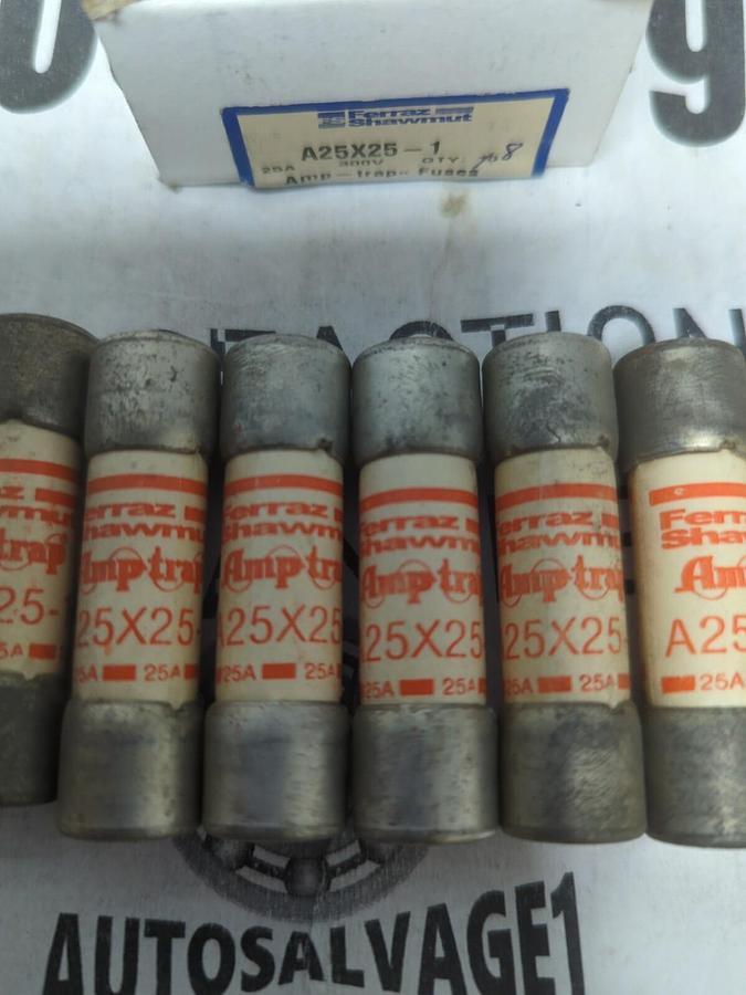 FERRAZ SHAWMUT,A25X25-1,AMP TRAP 25 AMP FUSES BOX OF 8 NEW