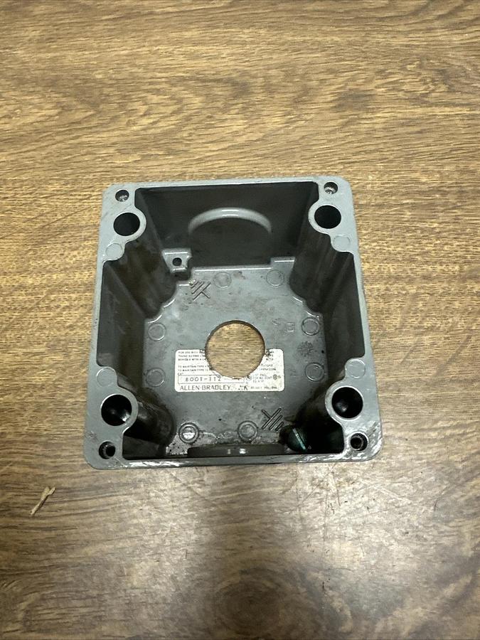 Used Allen Bradley,800T-1T2,Single Push Button Enclosure