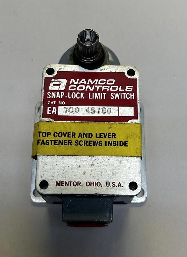 NAMCO,EA70045700,SNAP LOCK LIMIT SWITCH NOS