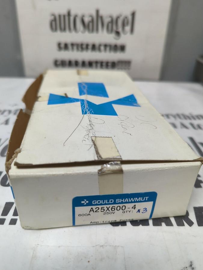 GOULD SHAWMUT,A25X600-4,AMP-TRAP 600 AMP FUSES BOX OF 3 NOS