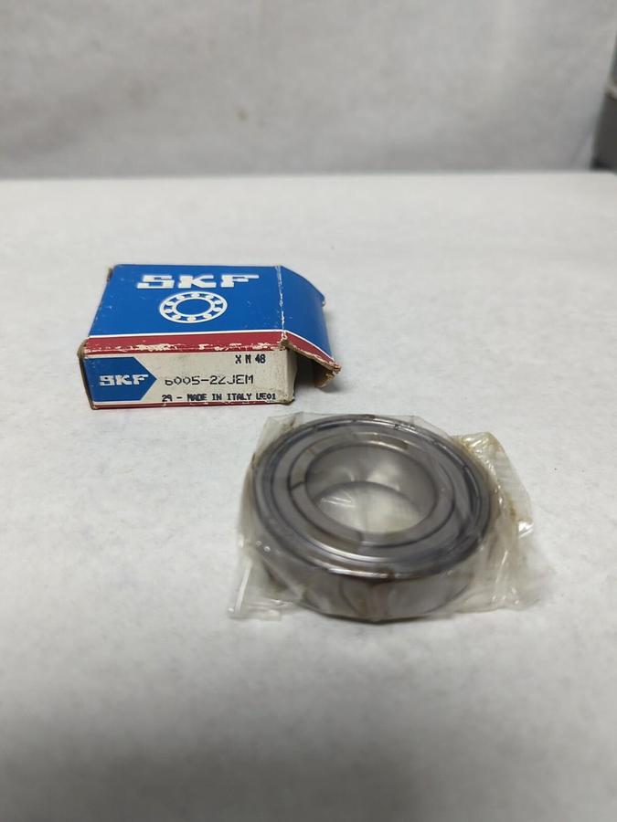 SKF,6005 2ZJEM,DEEP GROOVE BALL BEARING NOS