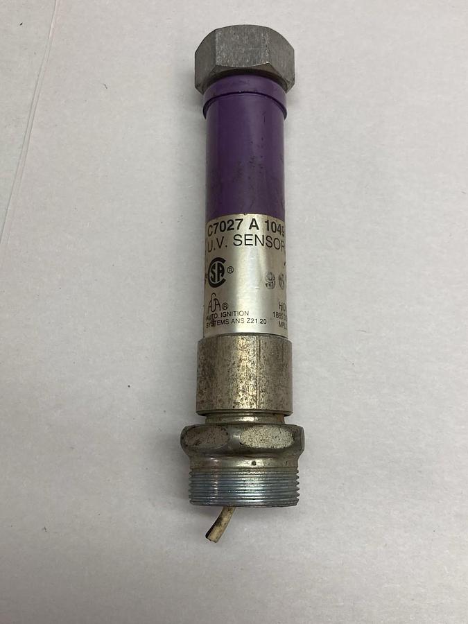 Used Honeywell,C7027 A 1049,Minipeeper Ultraviolet Flame Detector Sensor