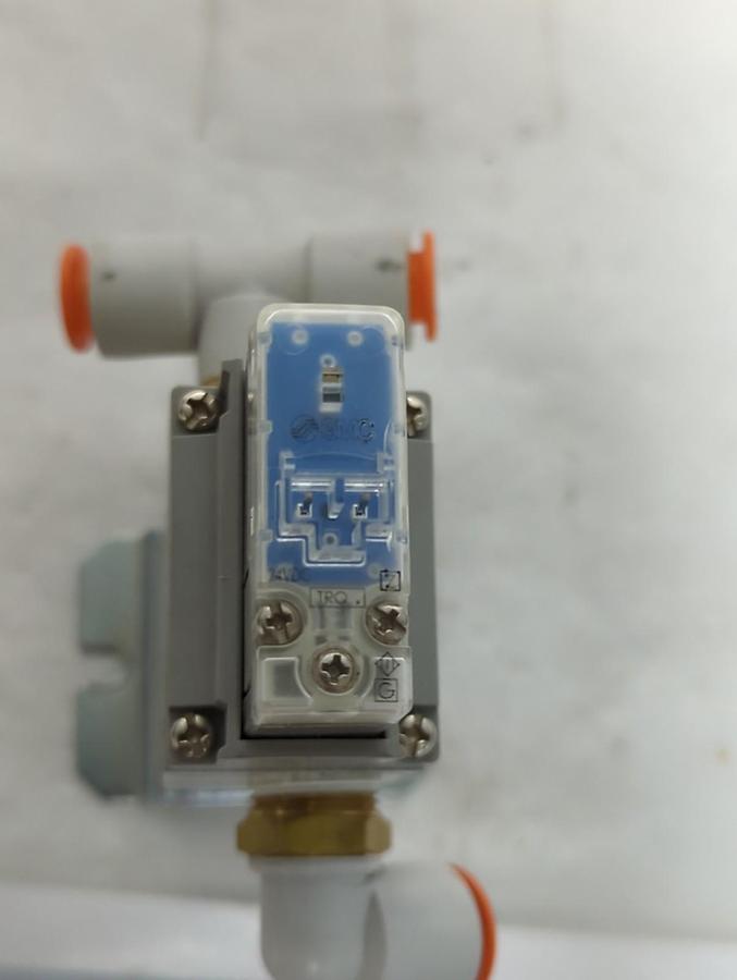 Used SMC,VP542R-5LOZ1-03NA-F,SOLENOID VALVE 24VDC PRE-OWNED