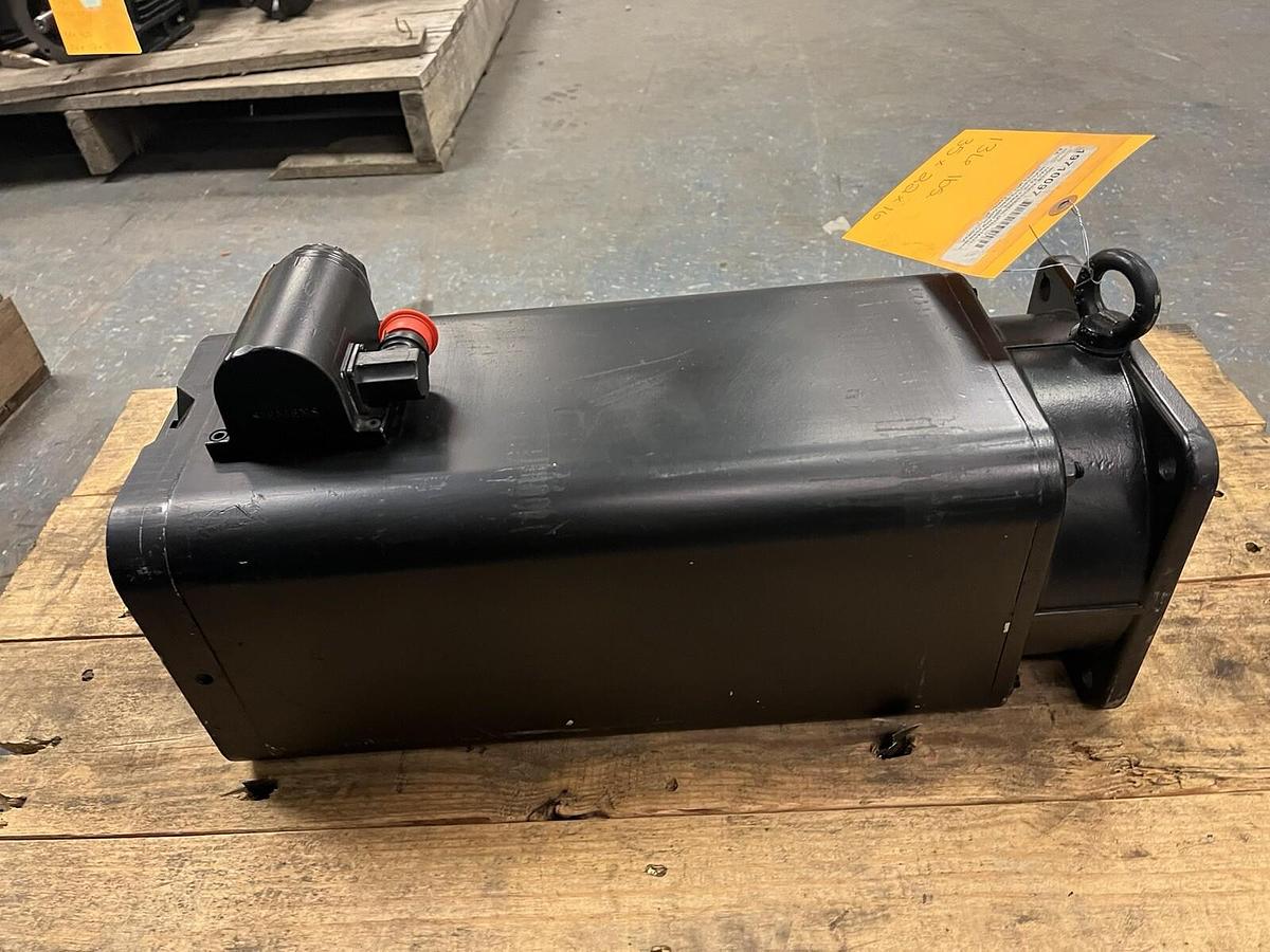 Used SIEMENS,1FT5104-1AC71-1AAO,PERMANENT MAGNET SERVO MOTOR 9.8HP 2000RPM
