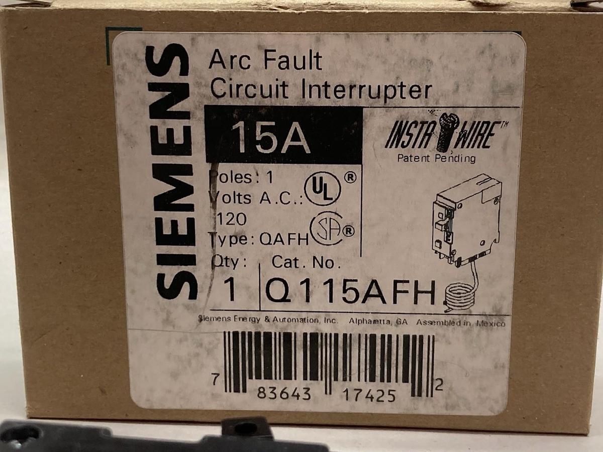 Siemens,Q115AFH,1-Pole Circuit Breaker 120Vac Type QAFH