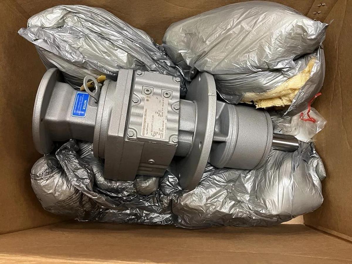 SEW EURODRIVE,RM57AM143,GEAR REDUCER 13.95 RATIO