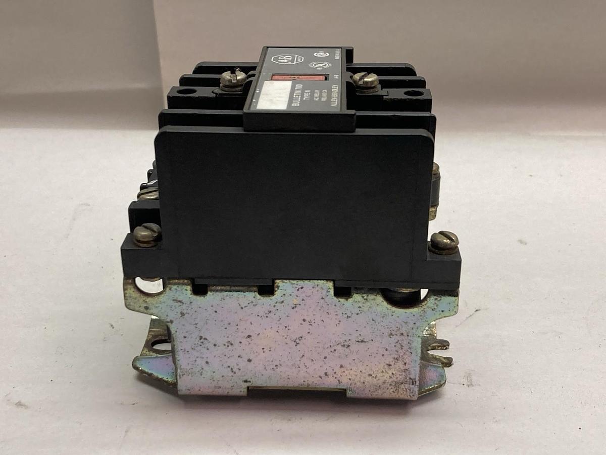 Used Allen-Bradley,700-N400A1,Control Relay Ser C