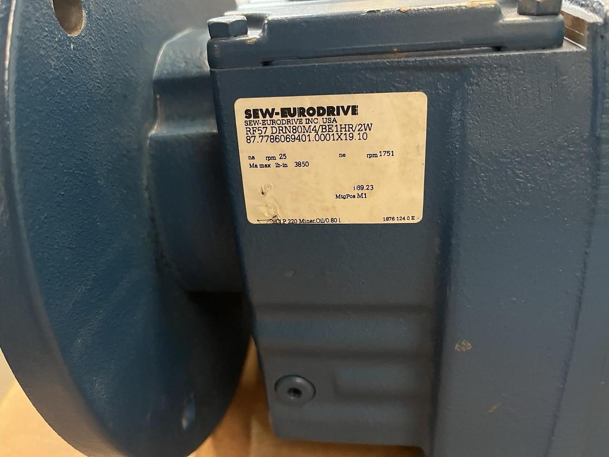 Used SEW EURODRIVE,RF57-DRN80M4/BE1HR/2W,GEARMOTOR RATIO 69.23 1HP 1751 / 25RPM