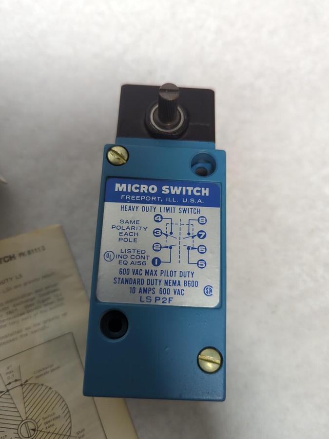 MICRO SWITCH,LSP2F,LIMIT SWITCH 10 AMP 600 VAC NEMA B600 NOS