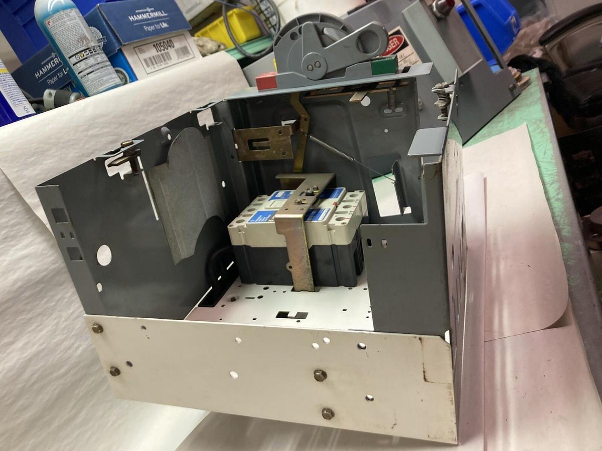 Used Allen-Bradley,2197,12 INCH Disconnect Feeder Bucket 25 KVA 70A