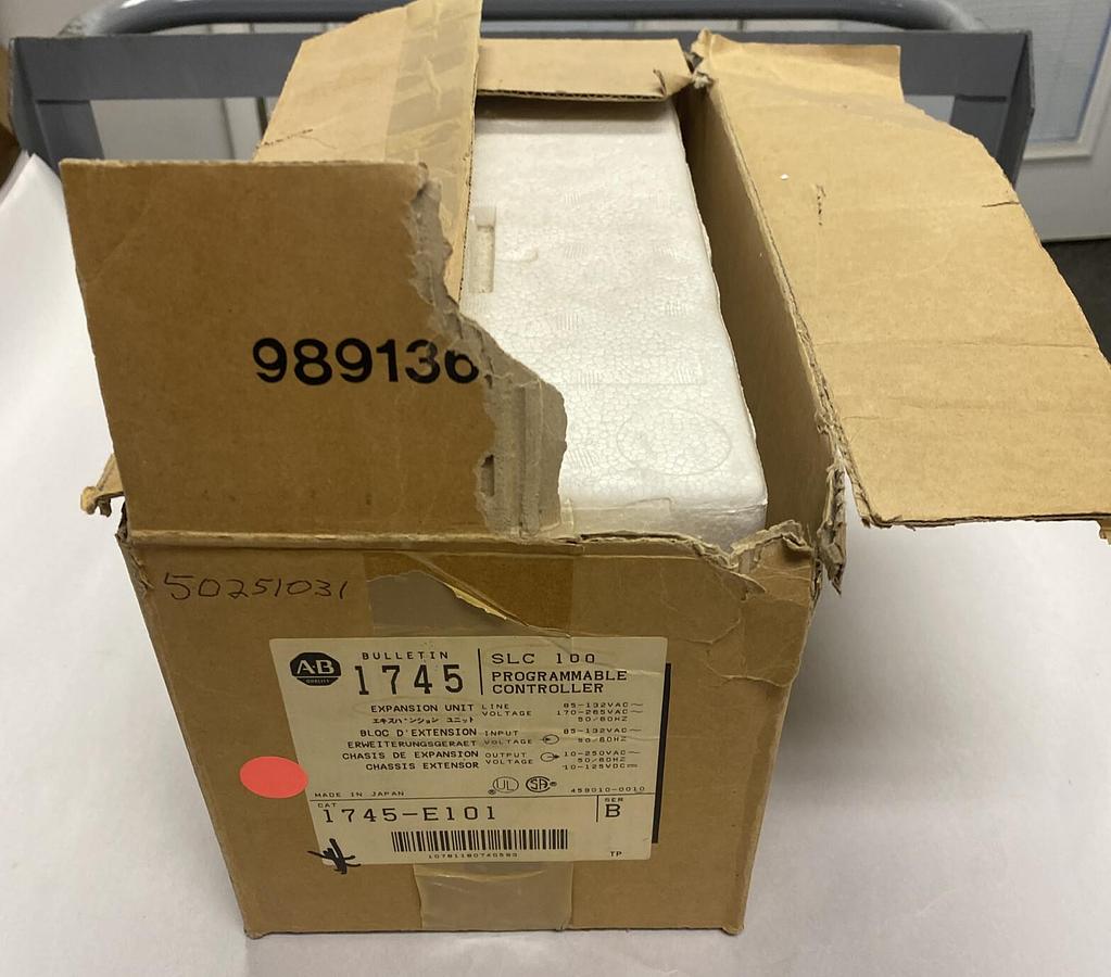 ALLEN BRADLEY,1745-E101,SER B PROGRAMMABLE CONTROLLER EXPANSION UNIT NEW