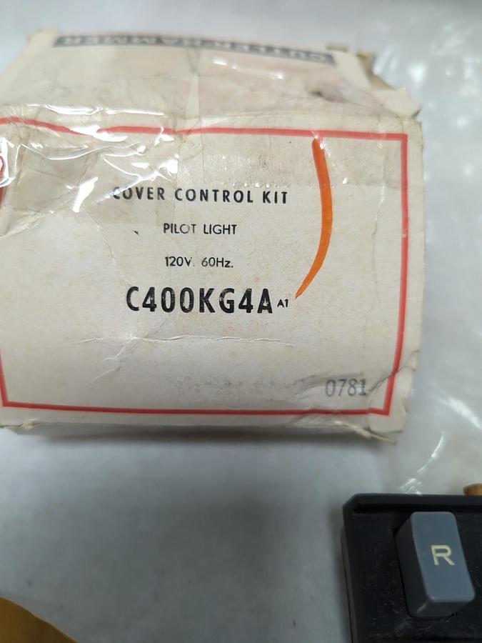 CUTLER-HAMMER,C400KG4A,COVER CONTROL KIT PILOT LIGHT 120V 60HZ NOS