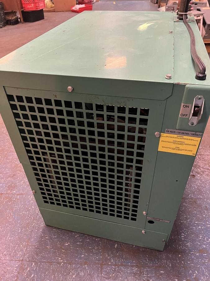 Used SPEEDAIRE,5Z657E,REFRIGERATED AIR COMPRESSOR DRYER 1PH 115V 1/2HP 36.8SCFM R-22