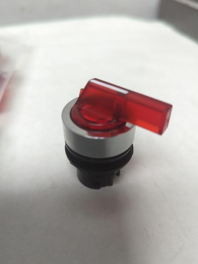 UNBRANDED,PZS-J3HP4,3-POSTION SELECTOR SWITCH CAM 2 ILL RED LEVER LOT OF 8 NOS