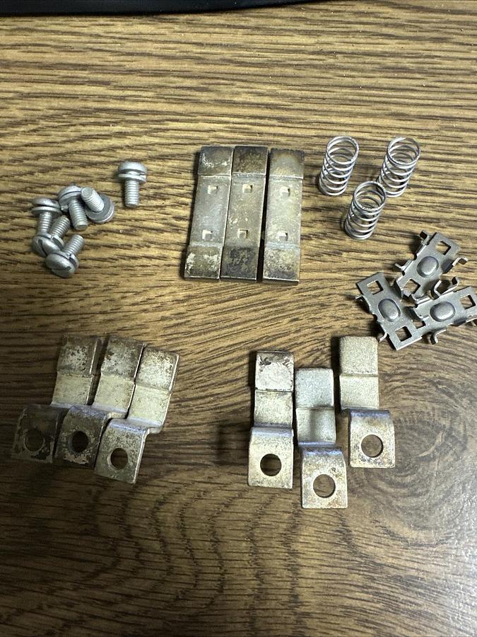 Cutler Hammer,6-24-2,Size 2 3 Pole Contact Replacement Kit