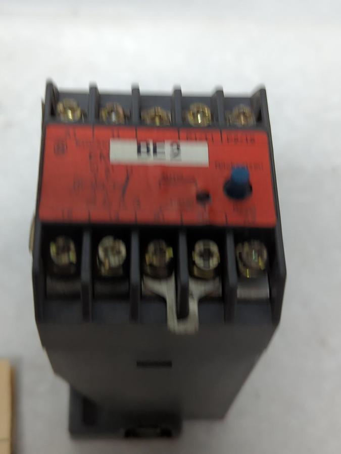 KLOCKNER MOELLER,EMT-DBK,OVERLOAD RELAY 240V 2A NOS