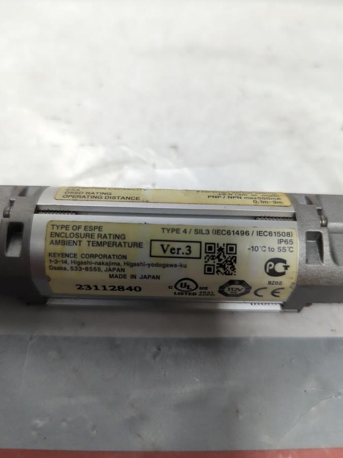 Used KEYENCE,SL-V08H-R,LIGHT CUTAIN RECEIVER WITH CABLE 24VDC PRE-OWNED