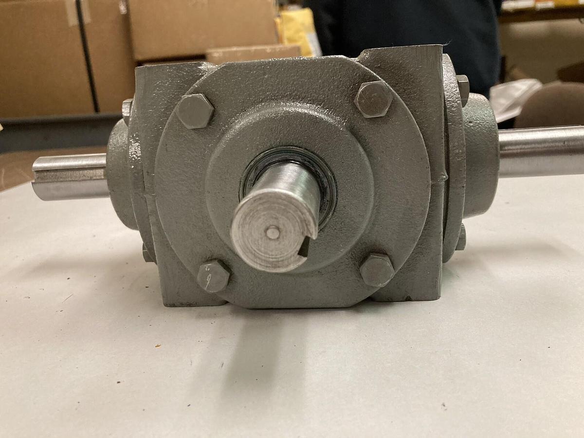 Used Hub City,02-20-00823-150,Gear Box 1:1Ratio Model150