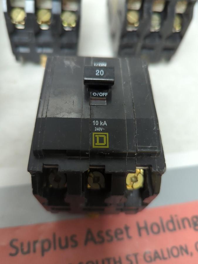 Used SQUARE D,QOB320,CIRCUIT BREAKER 20 AMP 3-POLE LOT OF 3 PRE-OWNED