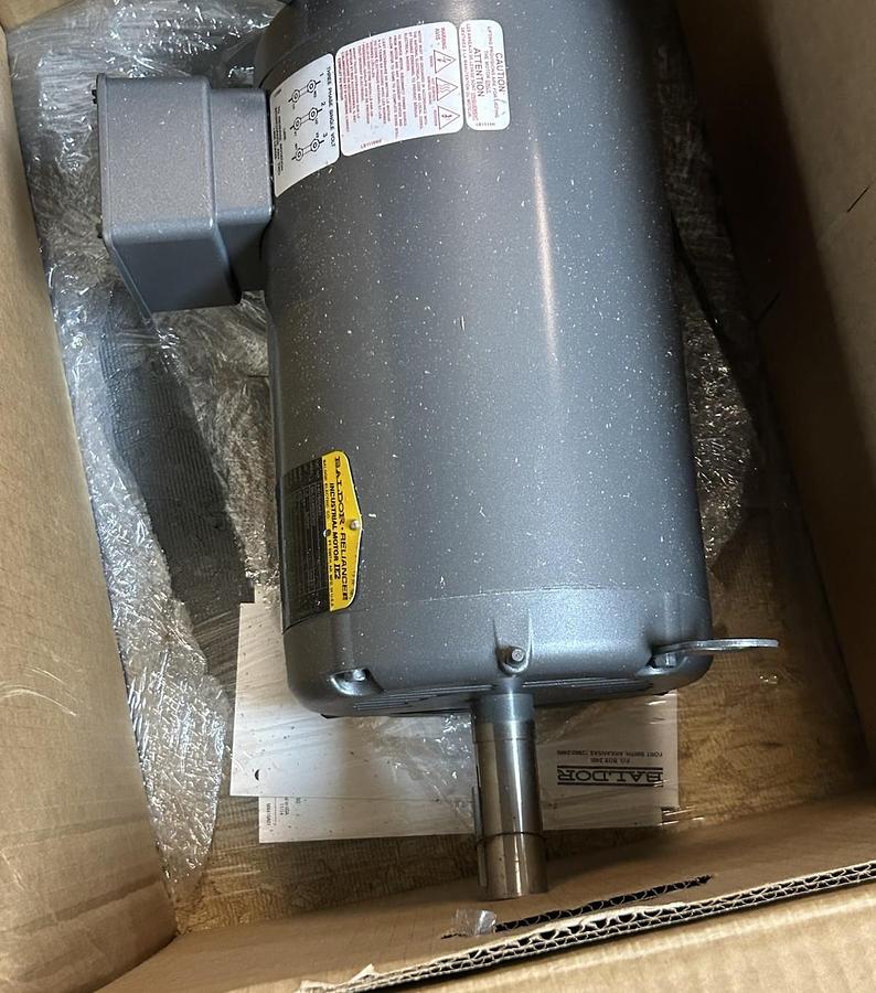 BALDOR,4107655431,INDUSTRIAL MOTOR IE2 7.5HP 415V 2850RPM 3PH 184T FRAME