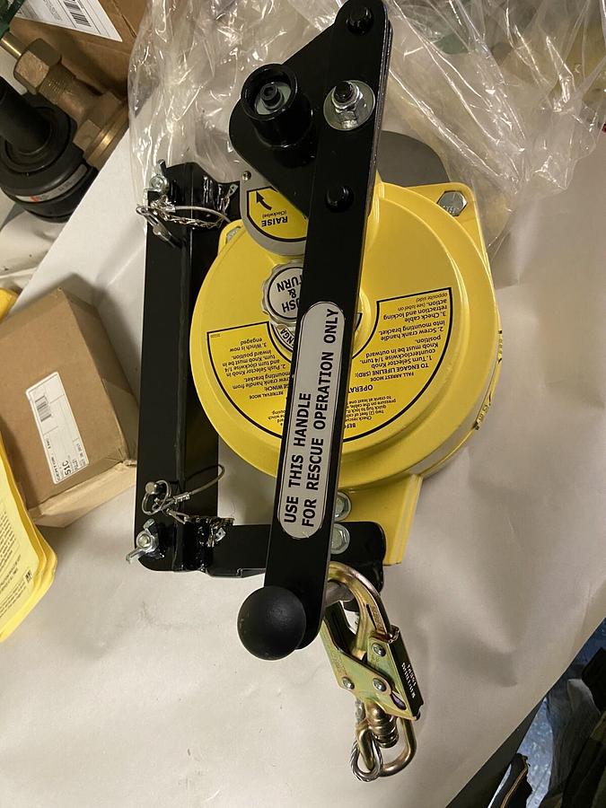 Used GEMTOR,RS3-50,Retrieval Winch 3/16 INCH 50Ft Cable Max 310Lbs