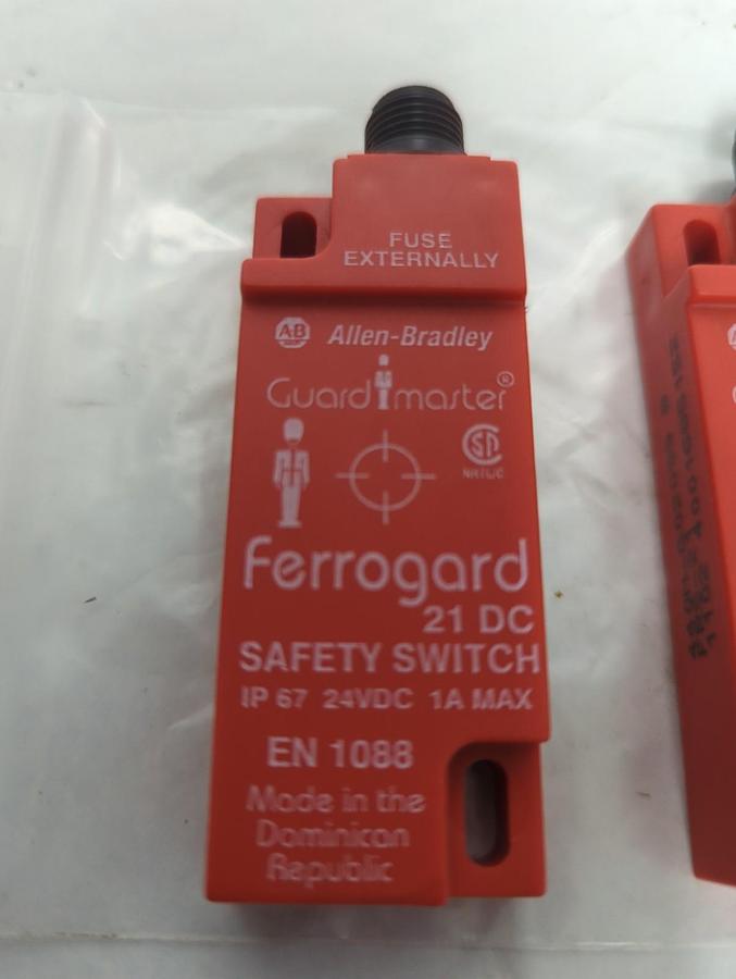 Used ALLEN-BRADLEY,EN-1088,FERROGARD SAFETY SWITCH LOT OF 2 PRE-OWNED