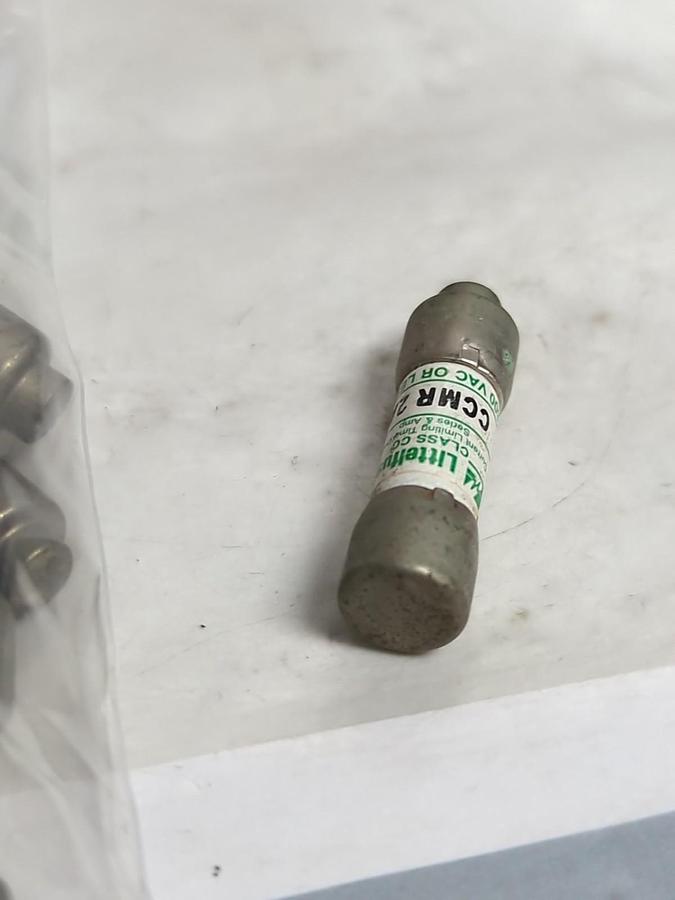 Used LITTELFUSE,CCMR2,CLASS CC 2 AMP FUSE LOT OF 28 PRE-OWNED