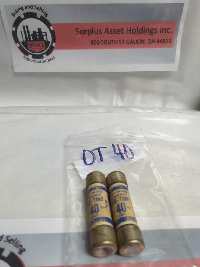 Used SHAWMUT,OT40,ONE TIME 40 AMP FUSE LOT OF 2 PRE-OWNED