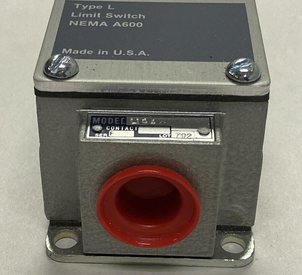 TELEMECANIQUE,NEMA A600 MODEL L144 R.B, DENISON LOX-SWITCH NEW NO BOX