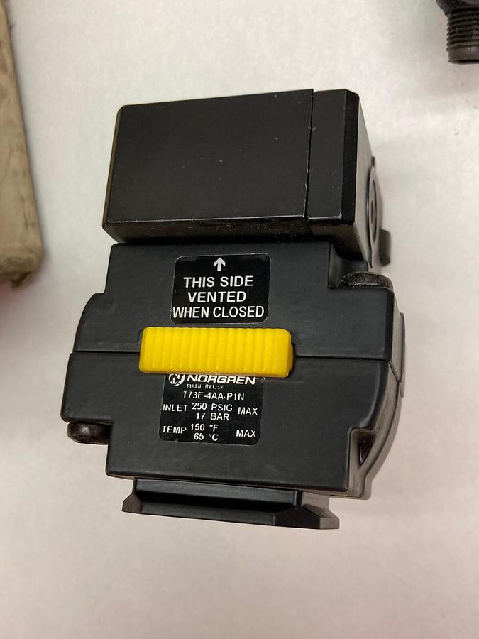 Norgren,R73G-4AK-RMG,Filter Regulator Lubricator Assembly Unit 300 PSIG