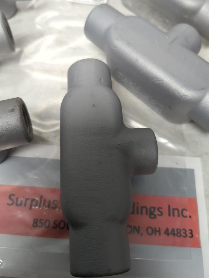APPLETON,T27,FM7 CONDUIT BODY 3/4 INCH LOT OF 6 NOS