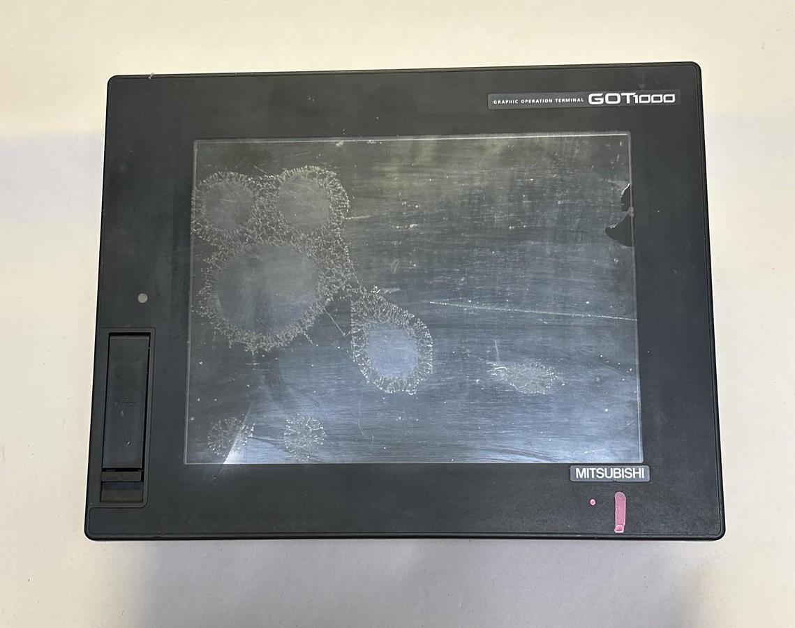 Used MITSUBISHI,GT1665M-VTBA,OPERATOR INTERFACE TOUCHSCREEN