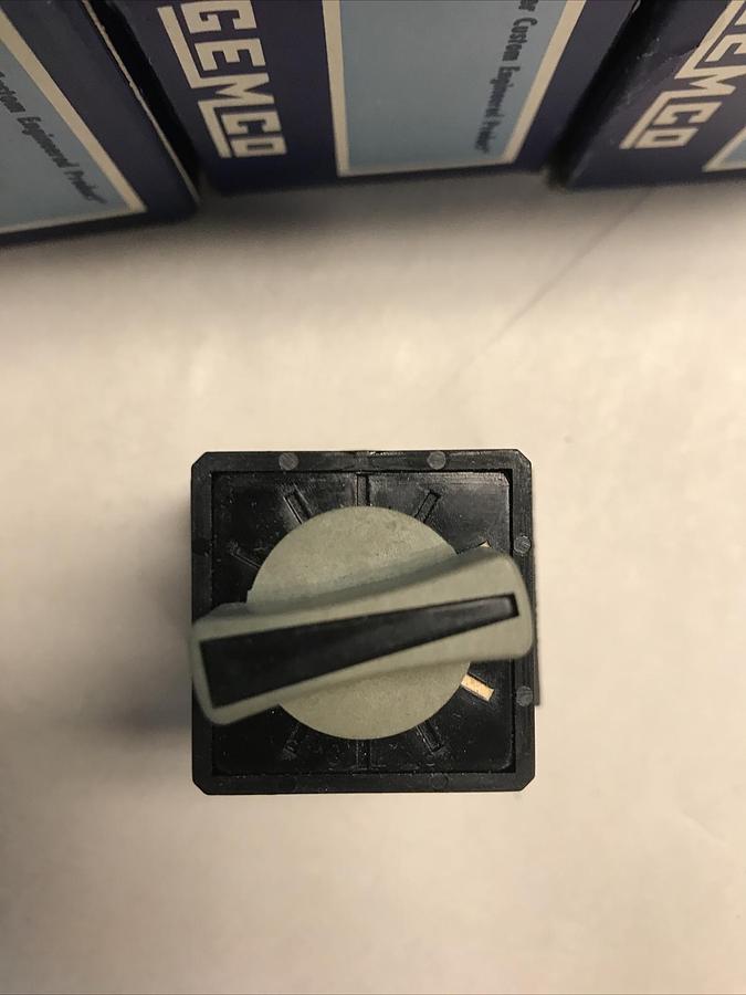 Gemco,405S5X122-Y,Selector Switch New In Box Lot Of 4 NOS