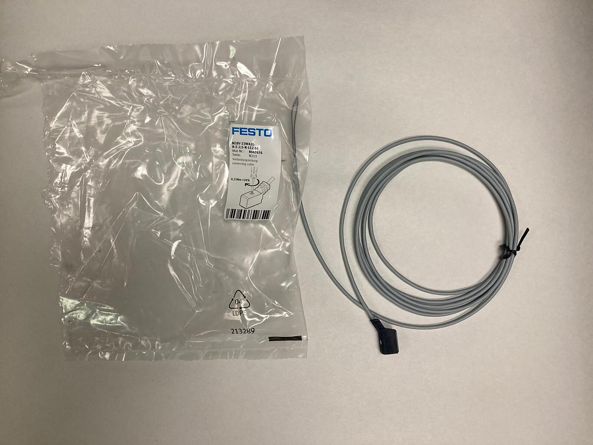 Festo,NEBV-Z3WA2L-R-E-2.5-N-LE2-S1, Connecting Cable