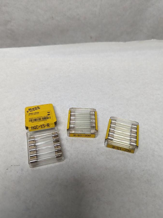 COOPER BUSSMANN,AGC-15-R,CARTRIDGE FUSES 15 AMP LOT OF 15 NOS