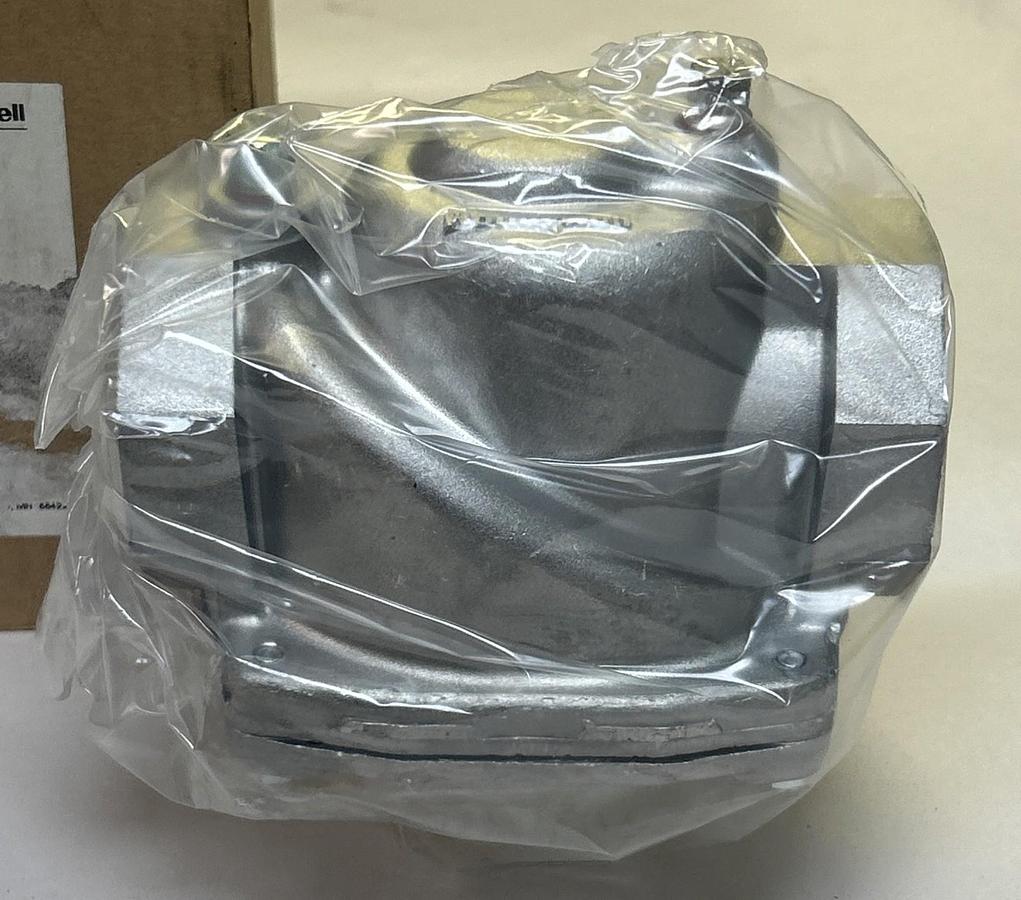 HONEYWELL,V5055A1343,INDUSTRIAL GAS VALVE 3/4INCH NPT NOS