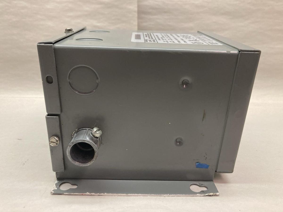 Used Square D,500SV1B,1-Phase Transformer 0.500VA 240/480VAC