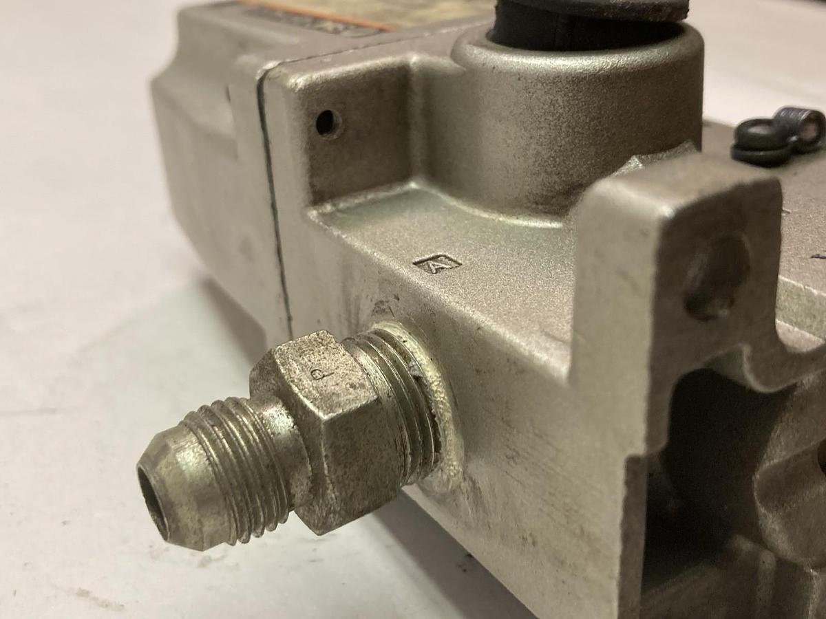 Used SMC,NVS3135-0309D,Air Valve 110/120V 50/60Hz 0.20A