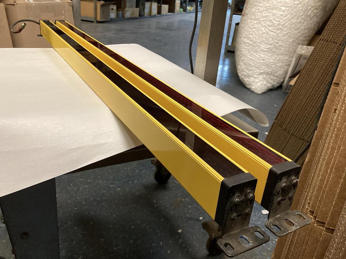 Used STI,MS46LR-30-1045-Q1-R-NC-FP MS46-30-1045-Q1-X,Receiver & Transmitter