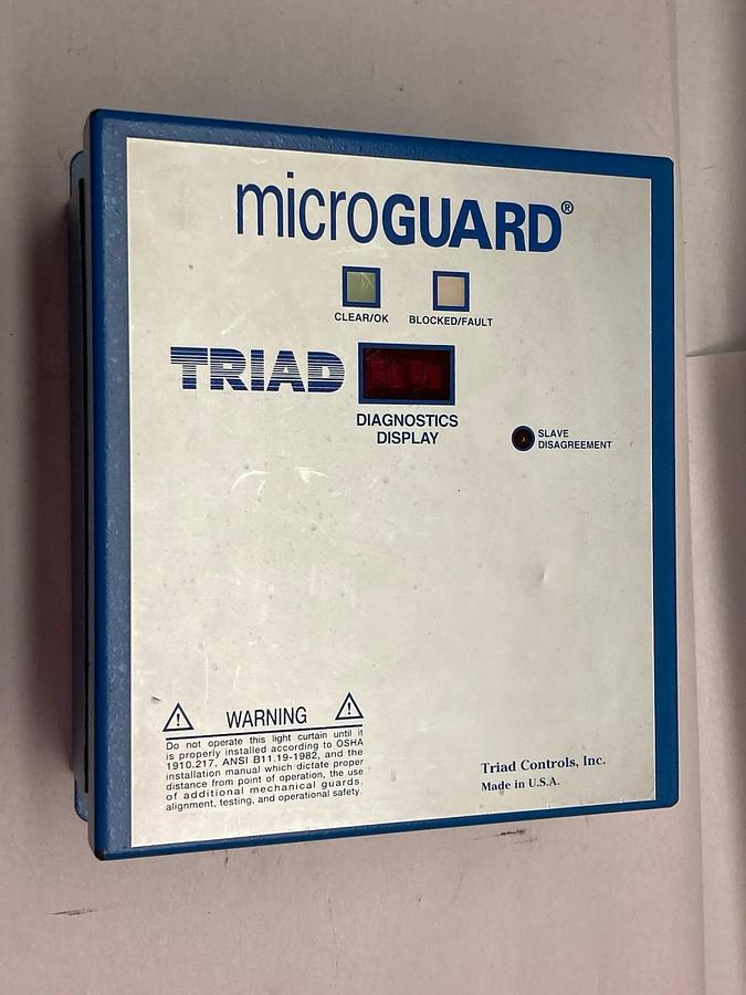 Used Triad Controls Inc. Microguard,MG-16-0F-AU,Emitter Receiver Control
