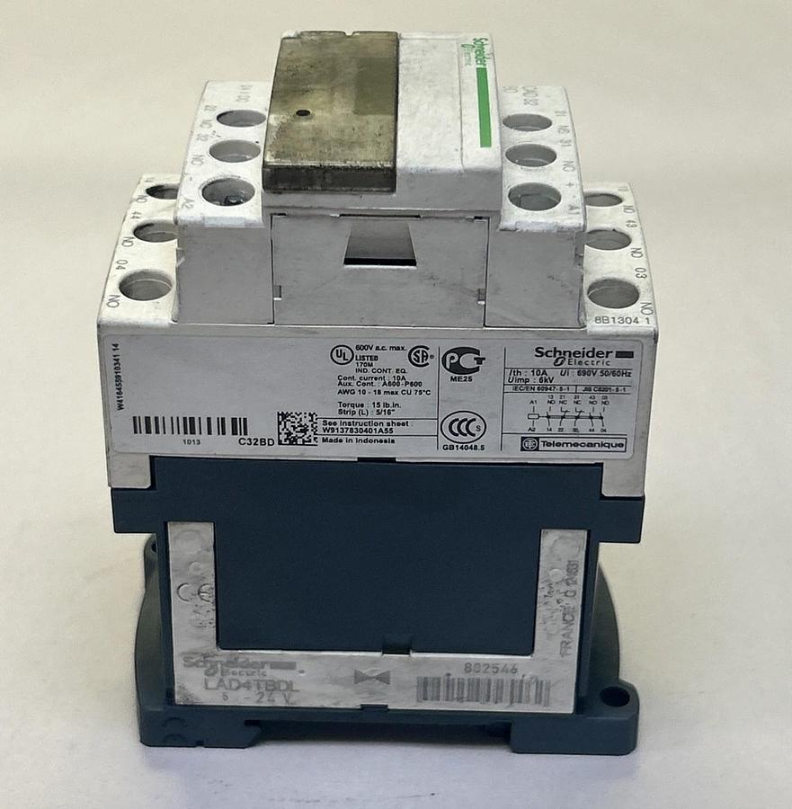 Used SCHNEIDER ELECTRIC,CAD23BD,CONTACTOR