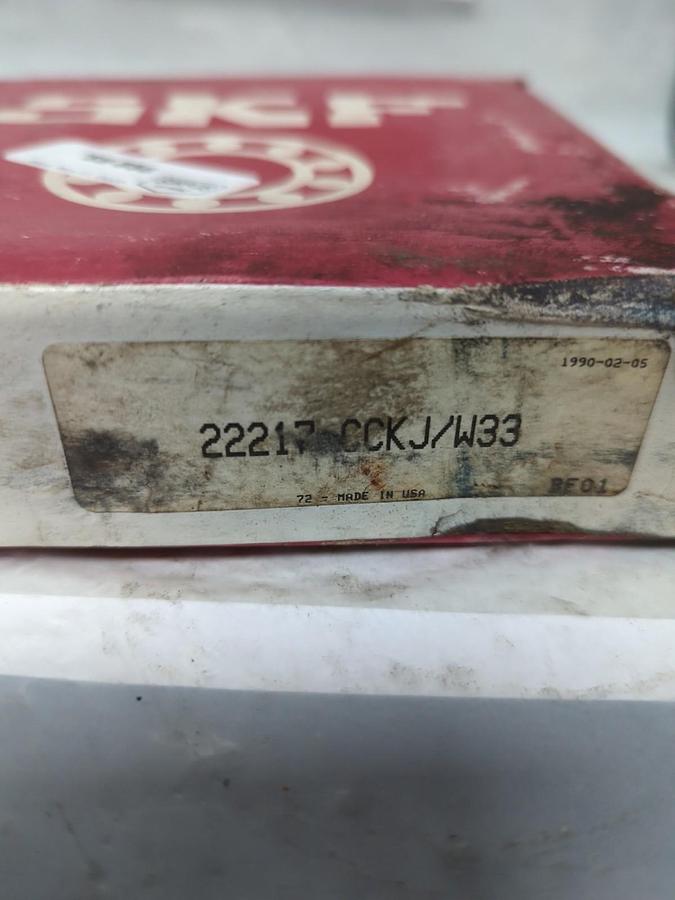 SKF,22217CCKJ/W33,SPHERICAL ROLLER BEARING 80MM BORE NOS